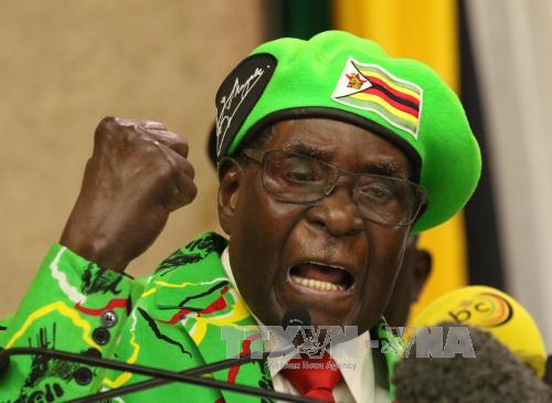 Tổng thống Zimbabwe và vợ đang bị quân đội tạm giữ 